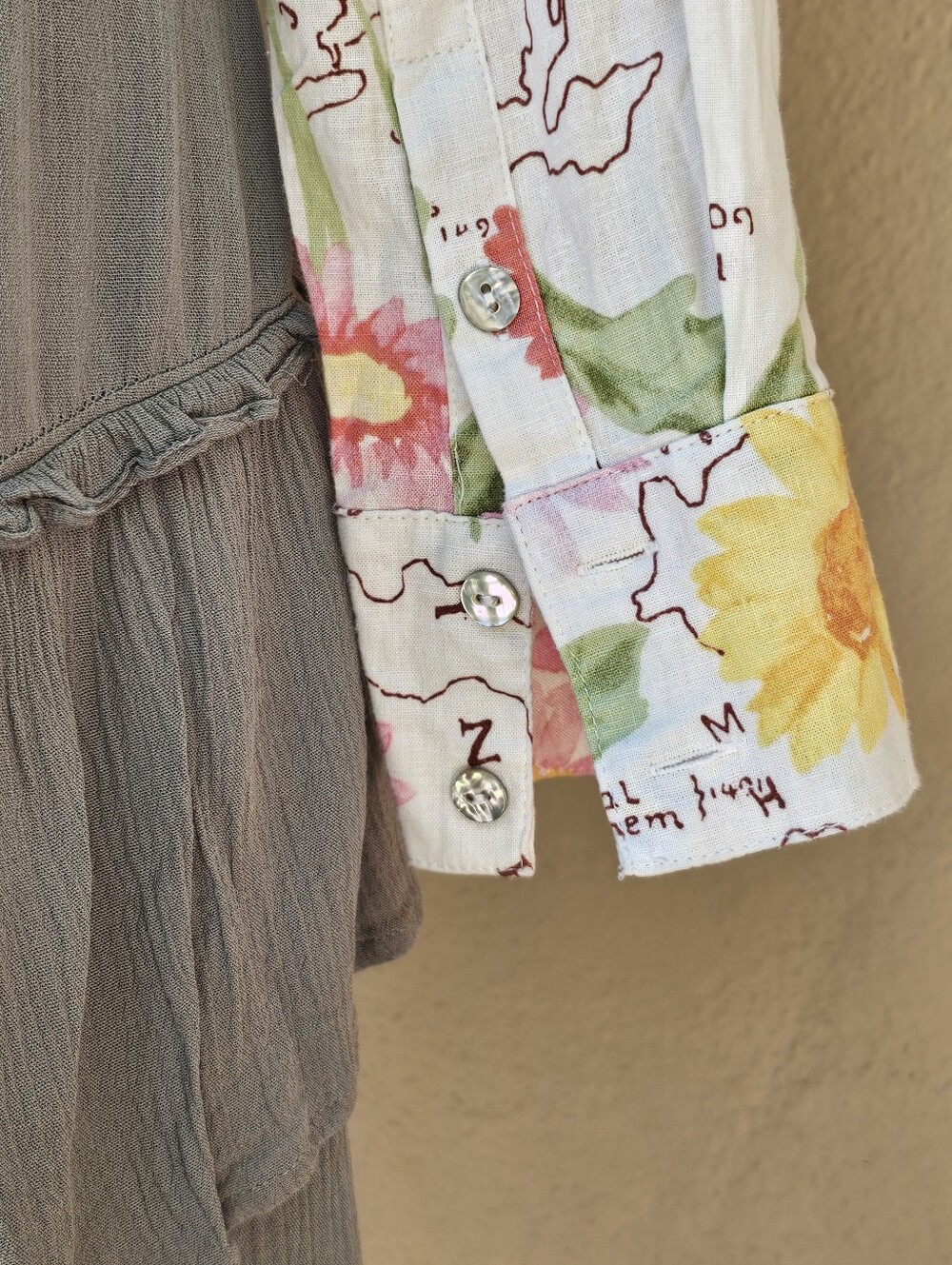 Calypso St. Barth Novelty Print Floral Vacation Destination Map 100% Linen SZ XL - Picture 4 of 15